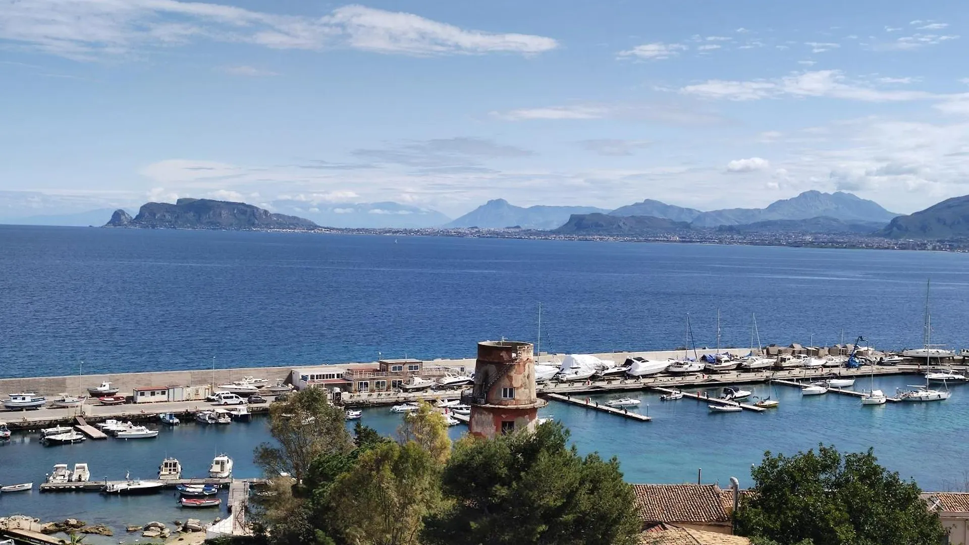 Rineddahouse Arenella - Vista Mare Panoramica A Palermo Con Parcheggio Privato Lägenhet