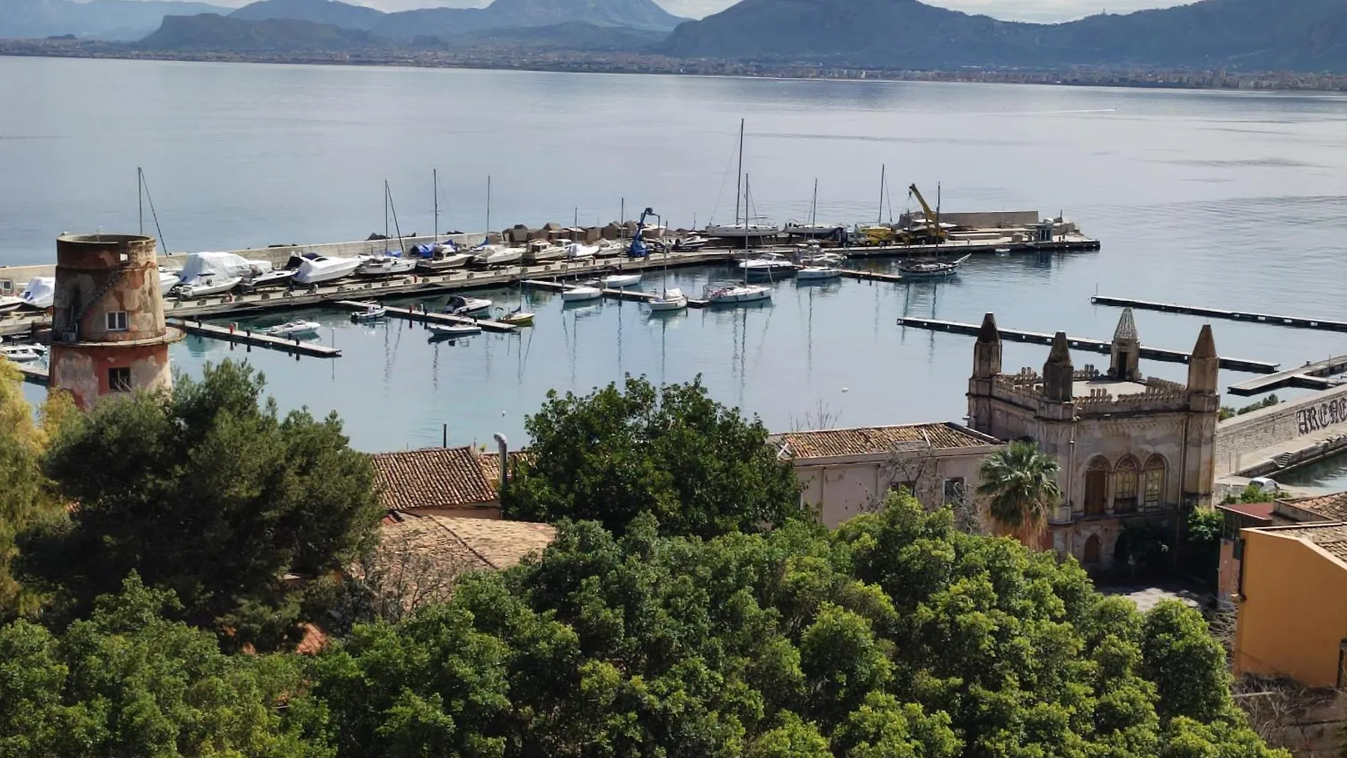 Rineddahouse Arenella - Vista Mare Panoramica A Palermo Con Parcheggio Privato Lägenhet