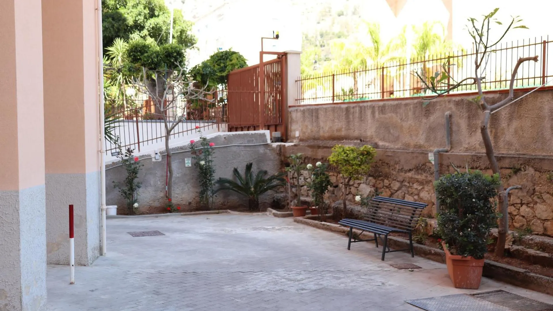 Rineddahouse Panoramico Vista Mare Con Parcheggio Privato Apartment Palermo