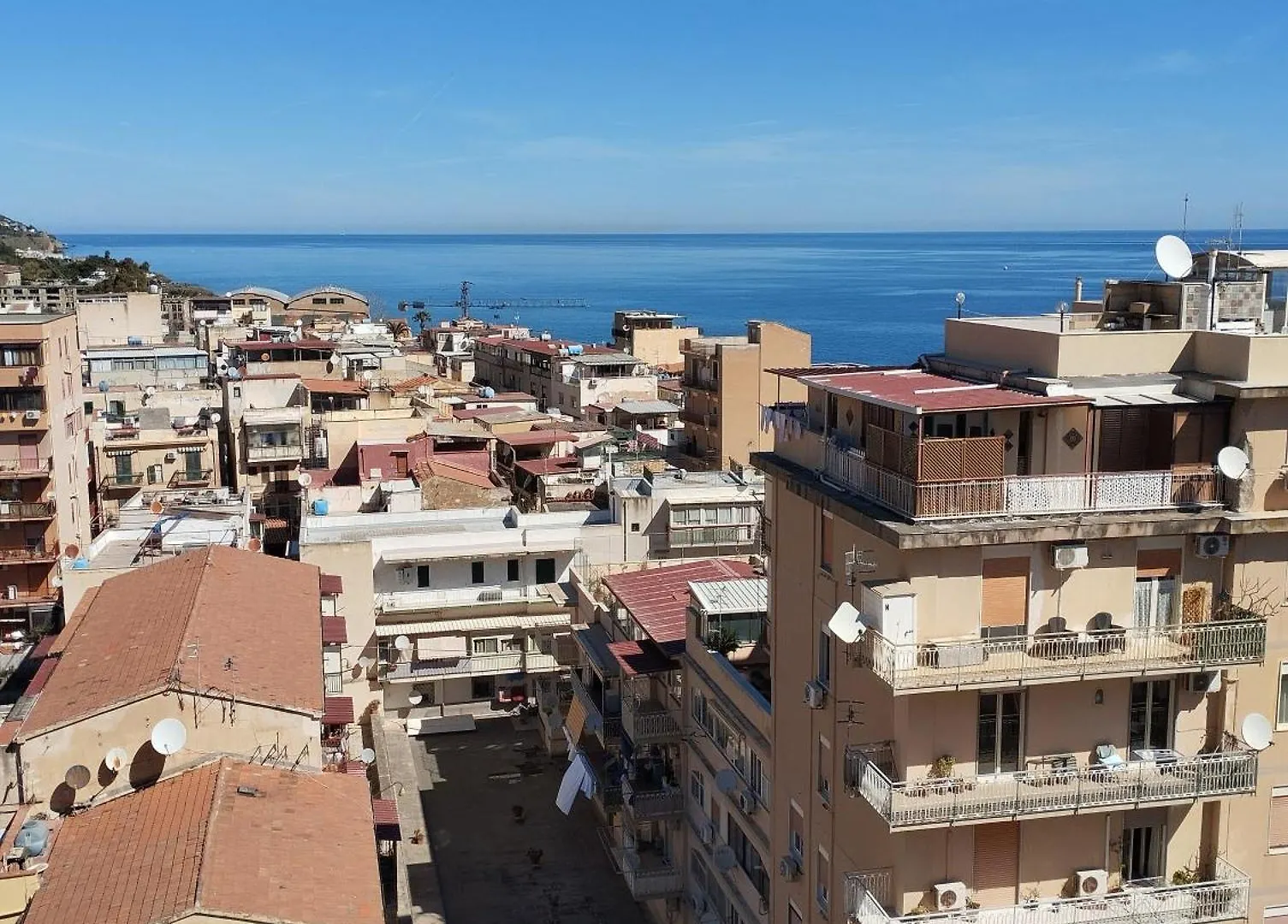 Rineddahouse Arenella - Vista Mare Panoramica A Palermo Con Parcheggio Privato Lägenhet
