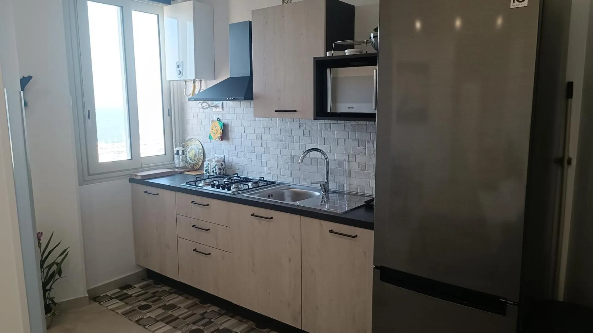 Appartamento Rineddahouse Arenella - Vista Mare Panoramica A Palermo Con Parcheggio Privato 0*,