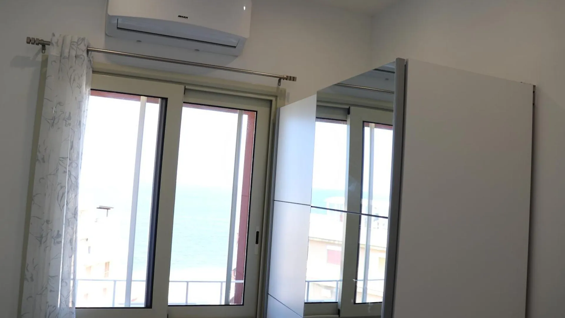 Appartement Rineddahouse Arenella - Vista Mare Panoramica A Palermo Con Parcheggio Privato