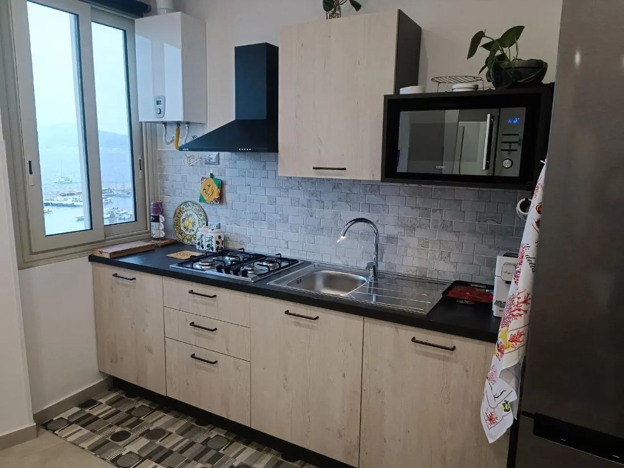 Appartement Rineddahouse Arenella - Vista Mare Panoramica A Palermo Con Parcheggio Privato 0*,  Italie
